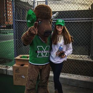 Meet your Posher, Leanna